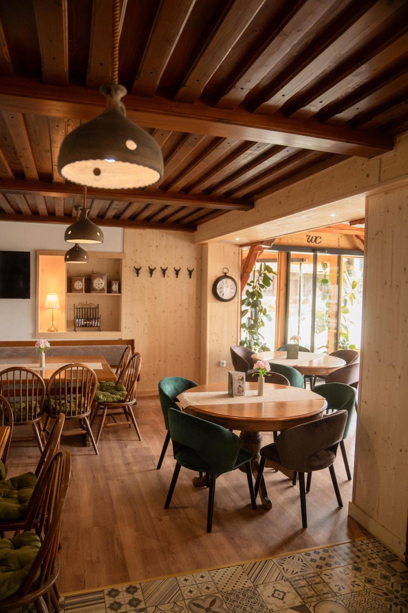 פודצ'טרטק Guesthouse Jelenov Greben מראה חיצוני תמונה