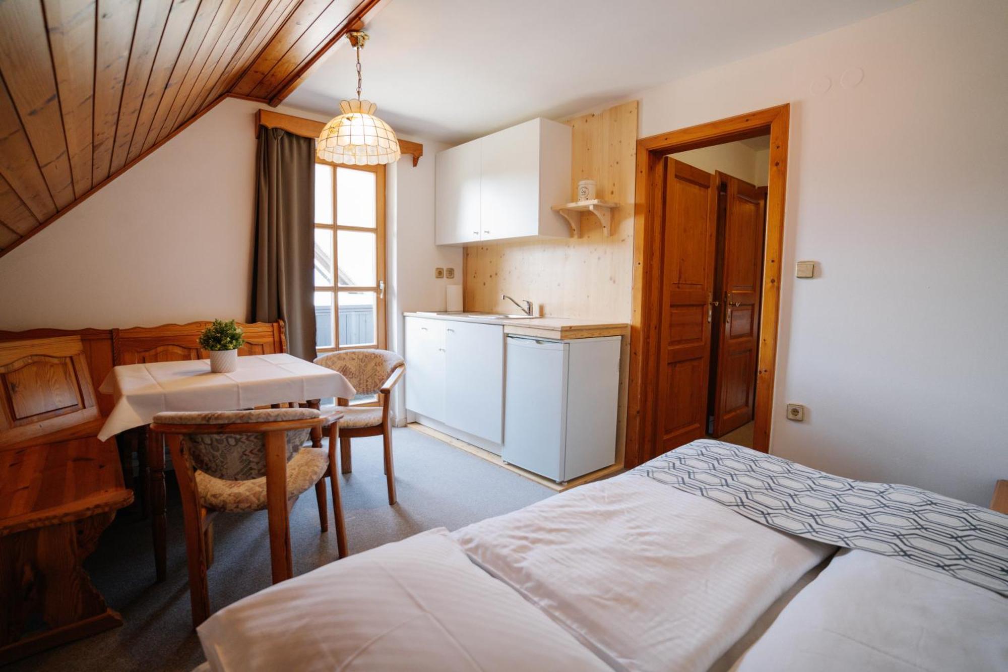 פודצ'טרטק Guesthouse Jelenov Greben מראה חיצוני תמונה