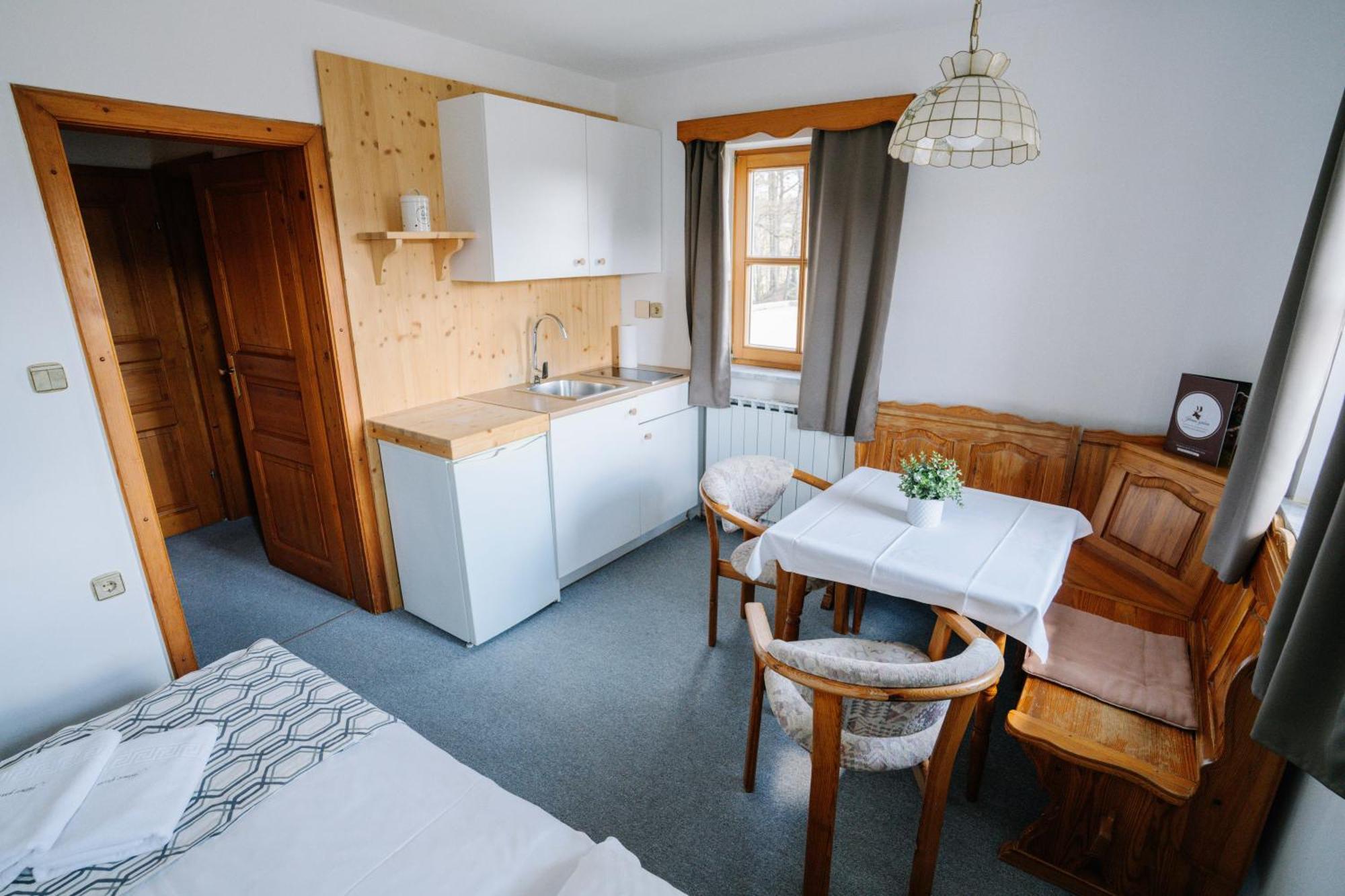 פודצ'טרטק Guesthouse Jelenov Greben מראה חיצוני תמונה